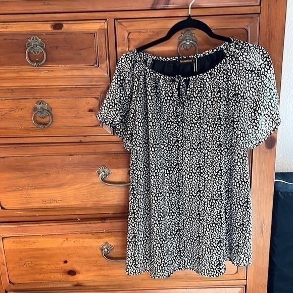 Fantaslook Women’s Black and White Blouse Size XL NWT - Picture 1 of 5